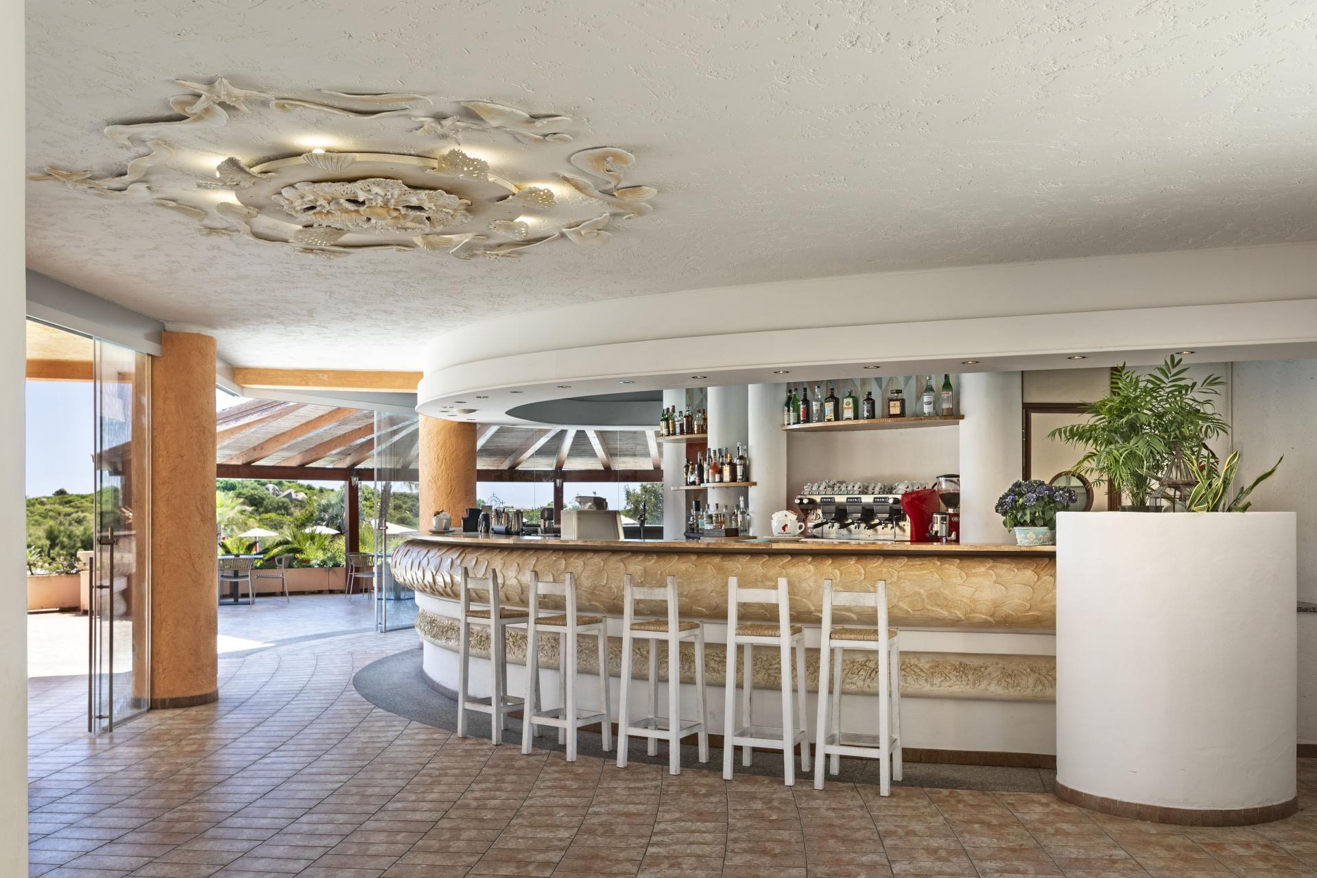 bar